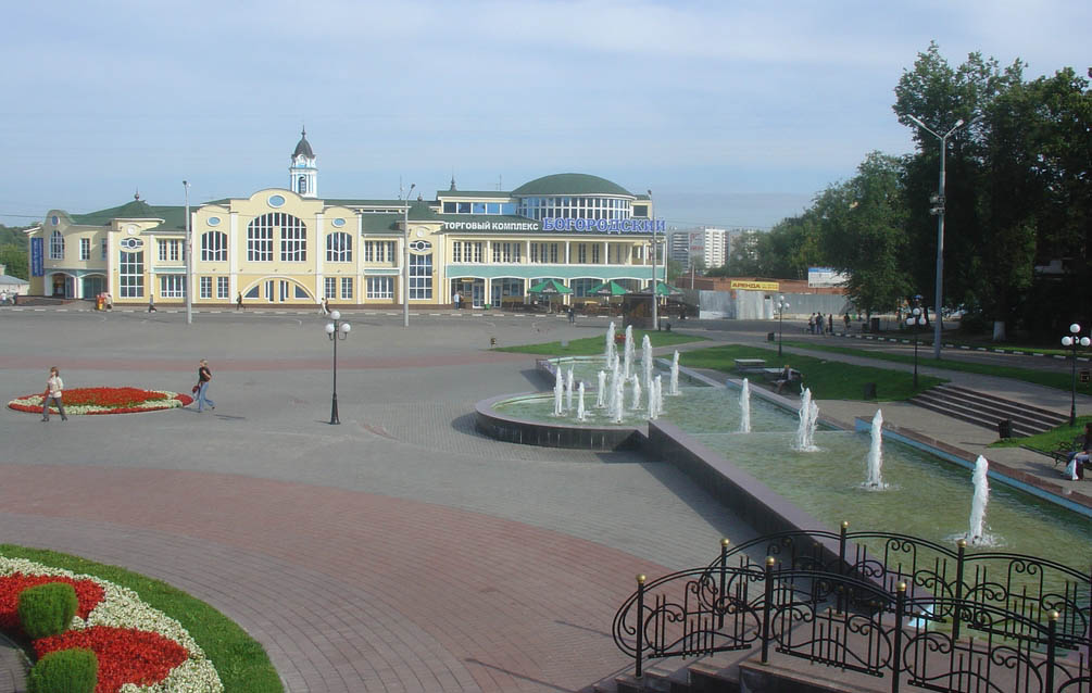 Центральная площадь города Ногинск Богородск с видом на тц Богородский